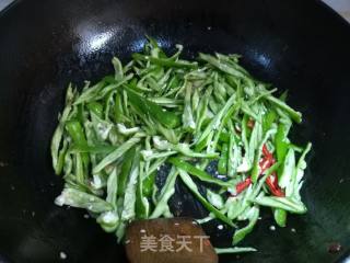 经典湘菜辣椒炒肉的做法步骤：9
