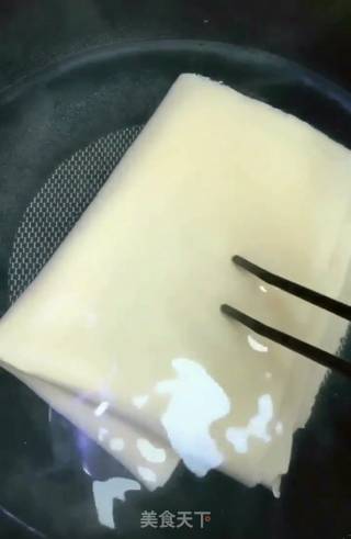 干豆腐肉卷的做法步骤：1