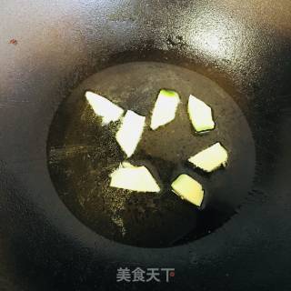 茭白烧排骨的做法步骤：3