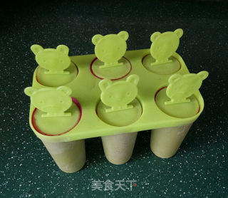 香蕉火龙果牛奶棒冰的做法步骤：11