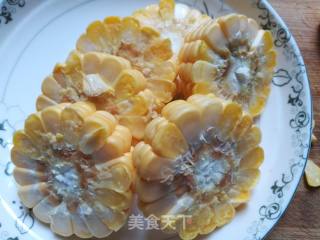 排骨玉米汤的做法步骤：4