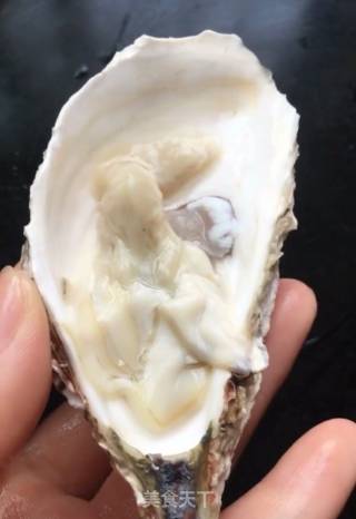 蒜蓉粉丝蒸生蚝的做法步骤：2