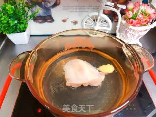 【宝宝辅食】鸡丝凉拌面的做法步骤：2