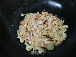 炒小河虾的做法步骤：7