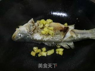 双椒鲈鱼的做法步骤：3