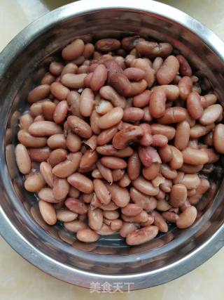 菠菜烩红豆的做法步骤：1