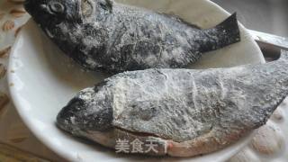 鲫鱼炖豆腐的做法步骤：4