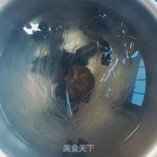 韭菜馅饼的做法步骤：2