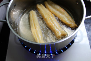 蓬松大油条的做法步骤：10