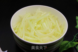 酸甜冰爽凉拌西瓜皮的做法步骤：2