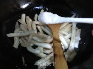 茄条炒榨菜的做法步骤：8