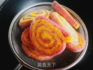 炸双色馍干的做法步骤：6