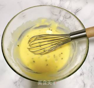 百香果戚风的做法步骤：6