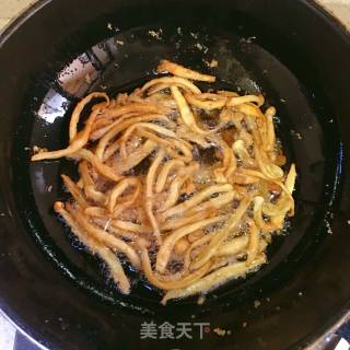 酥炸海鲜菇的做法步骤：6