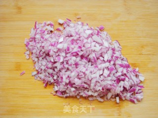 洋葱煎饼的做法步骤：2
