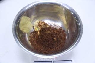 榛子卡达酱酥皮泡芙的做法步骤：1