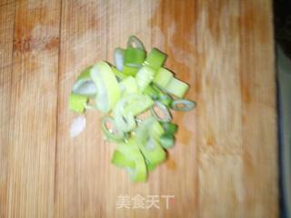 番茄炒西葫芦的做法步骤：1