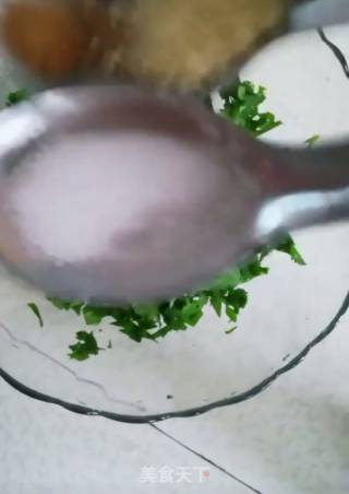 芹菜叶炒鸡蛋的做法步骤：4