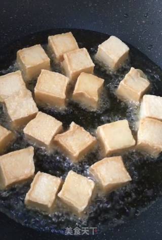 香煎鱼豆腐的做法步骤：3