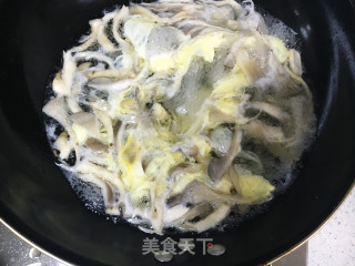 平菇蛋花汤的做法步骤：5