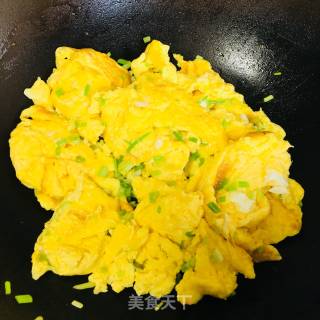 黄瓜炒鸡蛋的做法步骤：3