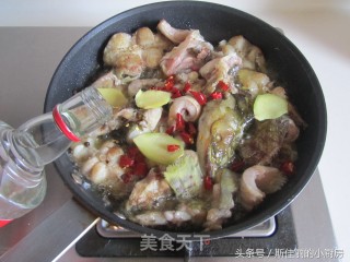 红烧鲶鱼的做法步骤：5