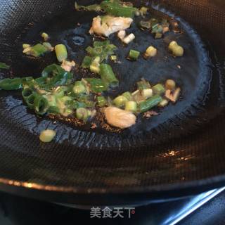 香菇炒芹菜的做法步骤：4