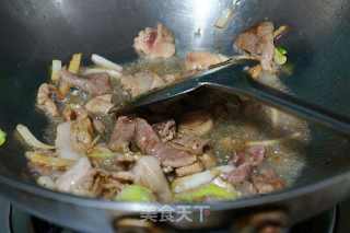 西兰花炒肉的做法步骤：3