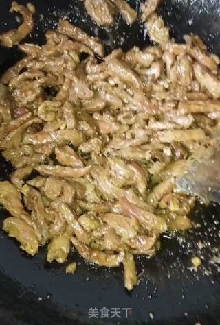 青椒牛肉丝的做法步骤：6