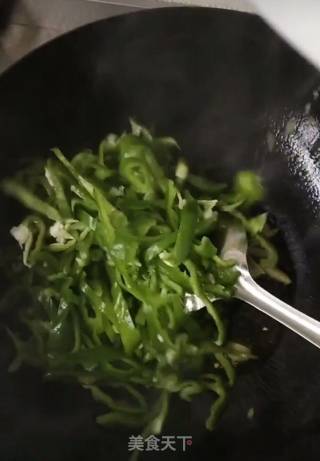 青椒牛肉丝的做法步骤：8