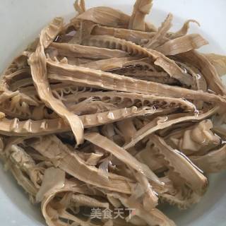 芛干烧肉的做法步骤：1