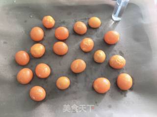 蛋黄酥的做法步骤：4