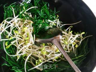 韭菜炒豆芽的做法步骤：5