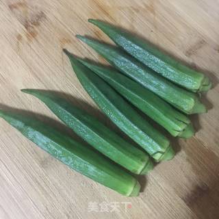 秋葵煎蛋的做法步骤：1