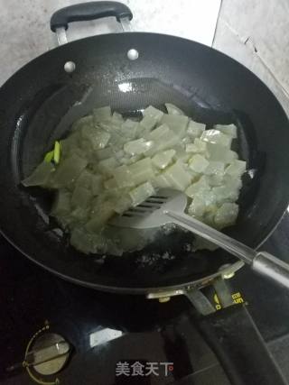 蒜香凉粉的做法步骤：3