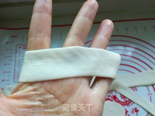 油泼裤带面的做法步骤：8