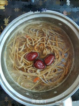 菌汤荞麦面的做法步骤：2
