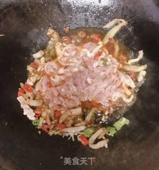 泡黄瓜炒肉的做法步骤：4