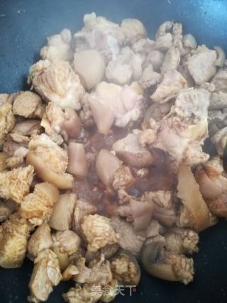 焖猪蹄膀的做法步骤：5