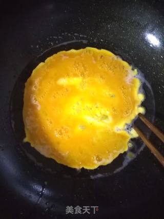 鸡蛋汤面的做法步骤：3