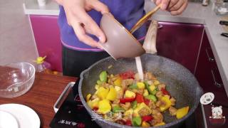 菠萝咕咾肉的做法步骤：11
