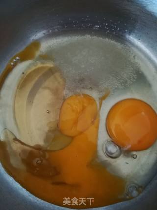 蜂蜜纸杯蛋糕的做法步骤：2