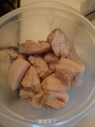 开胃红烧肉（入口即化）的做法步骤：2