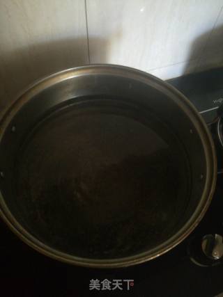凉粉的做法步骤：1
