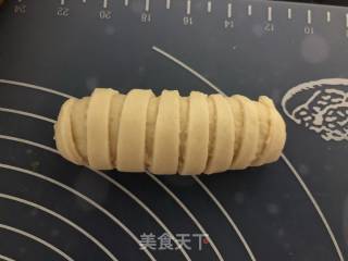 奶香菠萝面包的做法步骤：7