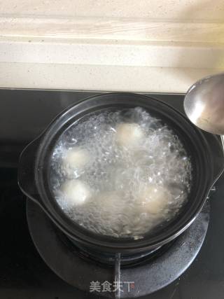 酒酿蛋汤圆的做法步骤：4