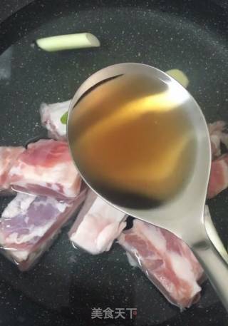 杂菌排骨汤的做法步骤：1