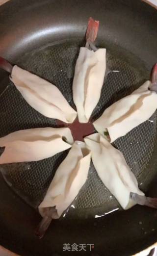 鸡蛋鲜虾饺的做法步骤：10
