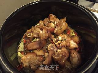 红烧猪蹄的做法步骤：5