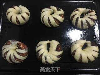 豆沙面包的做法步骤：9